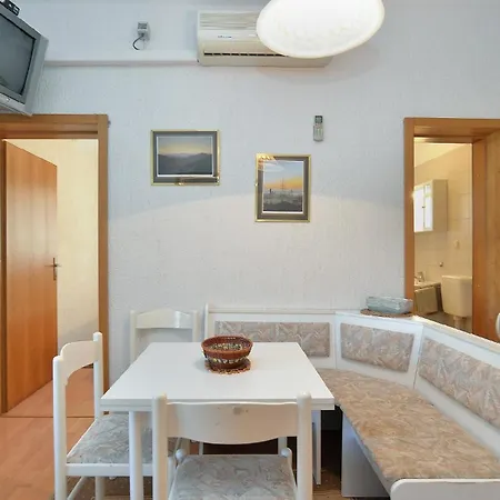 Apartment Fuer 4 Personen Ca 40 Qm In Liznjan, Istrien Suedkueste Von Istrien *